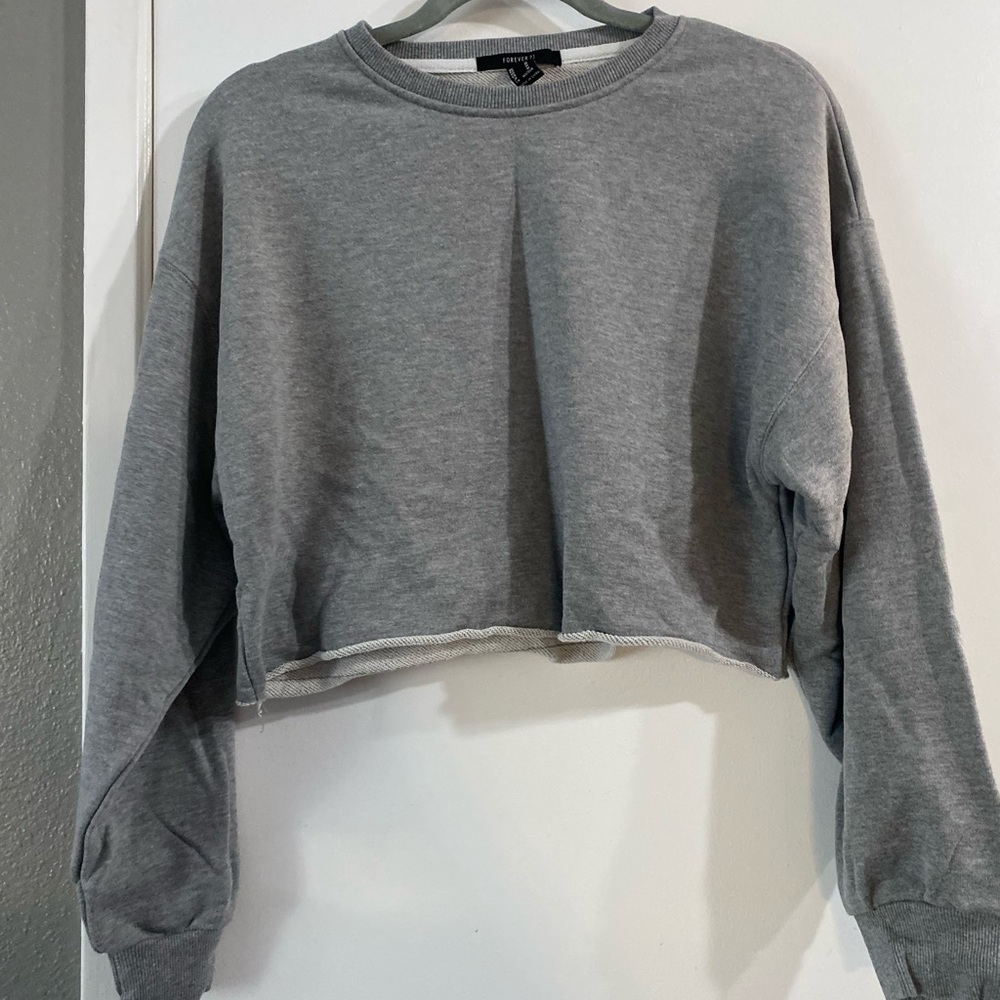 Sweat set. Crop sweater and high rise bottoms.